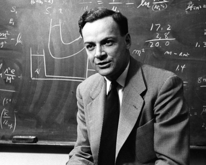 1. Richard Feynman là nhà vật lý lý thuyết người Mỹ, giành được giải thưởng Nobel vật lý. Ông nổi tiếng với công trình về phương pháp tích phân đường trong cơ học lượng tử, điện động lực học lượng tử và tính siêu lỏng của heli, mô hình parton.