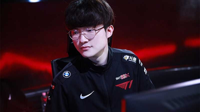 Faker (Lee Sang Hyeok) là một huyền thoại eSports, được mệnh danh là " Quỷ vương bất diệt" và "Messi của làng LMHT". (Ảnh: news.onlive.vn)