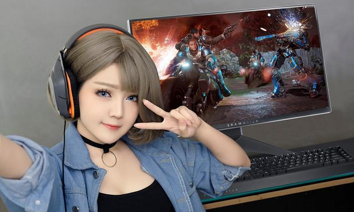 Với thế hệ  game thủ giai đoạn đầu của ngành streaming tại Việt Nam, cái tên Trang Bít Tết không còn xa lạ. Cô nổi lên nhờ lối dẫn dắt hài hước, khả năng tương tác tự nhiên và phong cách giao lưu gần gũi. Không chỉ sở hữu kỹ năng chơi game đáng nể, Trang còn được yêu mến bởi ngoại hình xinh đẹp và phong cách đa dạng. (Ảnh: Người nổi tiếng)