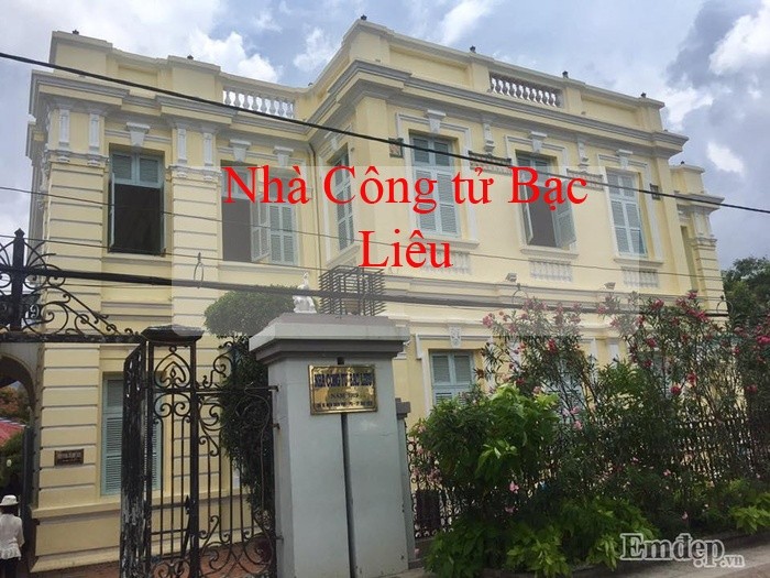  Nhà “Công tử Bạc Liêu” tọa lạc tại số 13 Điện Biên Phủ, phường 3, TP. Bạc Liêu. Ngôi nhà này được xây dựng năm 1919 khi công tử Bạc Liêu - Trần Trinh Huy mới 19 tuổi, đây là căn nhà to đẹp nhất Nam Kỳ lục tỉnh. Giờ đây, trở thành điểm đến hấp dẫn đông đảo du khách bởi vẻ đẹp quí phái và trang trọng.