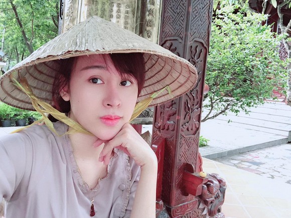  Bà Tưng (tên thật: Lê Thị Huyền Anh) từng "làm mưa làm gió" trên mạng xã hội 7 năm trước.