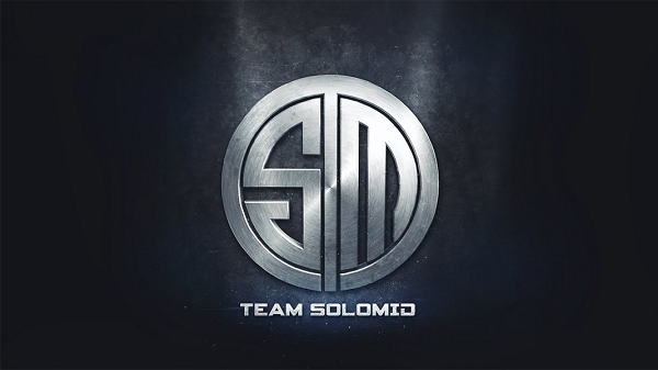 Đứng đầu bảng xếp hạng  tổ chức Esports có giá trị lớn nhất thế giới 2020 là Team SoloMid thuộc sở hữu của Andy Dinh có doanh thu ước tính năm nay là 45 triệu USD. Mức tăng tưởng cao hơn 3% so với năm ngoái. Giá trị của Team SoloMid hiện nay khoảng 410 triệu USD.