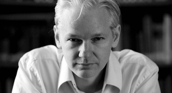 WikiLeaks là một tổ chức phi lợi nhuận quốc tế được sáng lập năm 2006. Mục đích của tổ chức này là để cho xuất bản các tài liệu được xếp vào danh mục bị hạn chế tiếp cận.