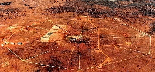 Maralinga  Koh Kambaran: Pakistan quyết định tiến hành các cuộc thử nghiệm đầu tiên về hạt nhân ở tỉnh Balochistan. Chagai-I là tên mã của cuộc thử hạt nhân ngầm dưới đất được tiến hành bởi Pakistan vào ngày 28/5/1998 ở núi Koh Kambaran. Chagai-I là cuộc thử nghiệm vũ khí hạt nhân đầu tiên của Pakistan. Cuộc thử hạt nhân thứ hai của Pakistan, Chagai-II, tiếp theo vào ngày 30/5/1998. Hiện nay, người dân địa phương hầu như không bao giờ ghé thăm khu vực này, ngoại trừ một vài người du mục và người hái thảo dược.