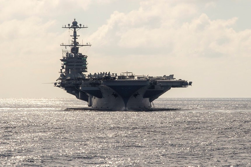 Nhóm tác chiến  tàu sân bay USS John C. Stennis (CVN-74) đang ở trên Biển Đông để tiến hành các hoạt động an ninh trong khu vực. CVN-74 vừa kết thúc cuộc tập trận chung mang tên Hổ mang Vàng với quân đội Hoàng gia Thái Lan và 29 nước đối tác.