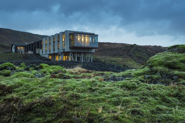 1.  Quán bar Northern Lights, Iceland