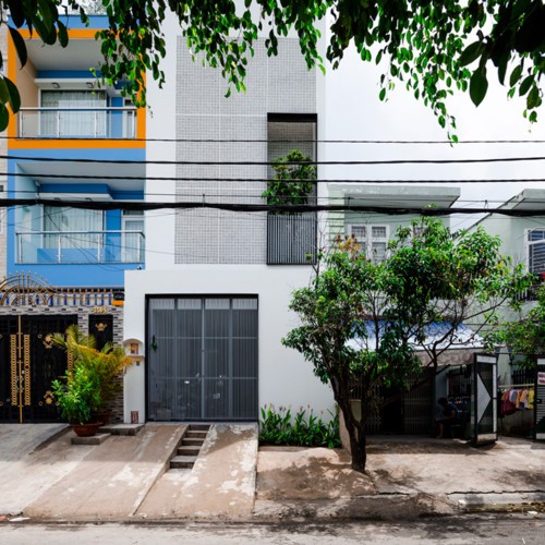  Ngôi nhà có tên "Quiin House" được xây dựng trên diện tích 100m2 ở quận 6, Tp. Hồ Chí Minh.