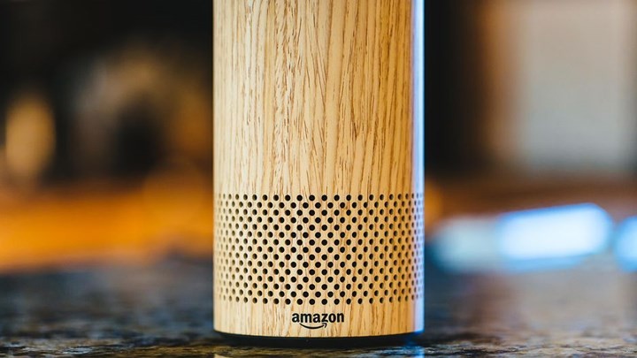 1. Loa Amazon: Amazon “tái xuất” với loa thông minh tích hợp trợ lý ảo Alexa, diện mạo nhỏ gọn, đẹp mắt với giá thành rẻ bất ngờ 79,99 USD (tương đương 1,8 triệu đồng).