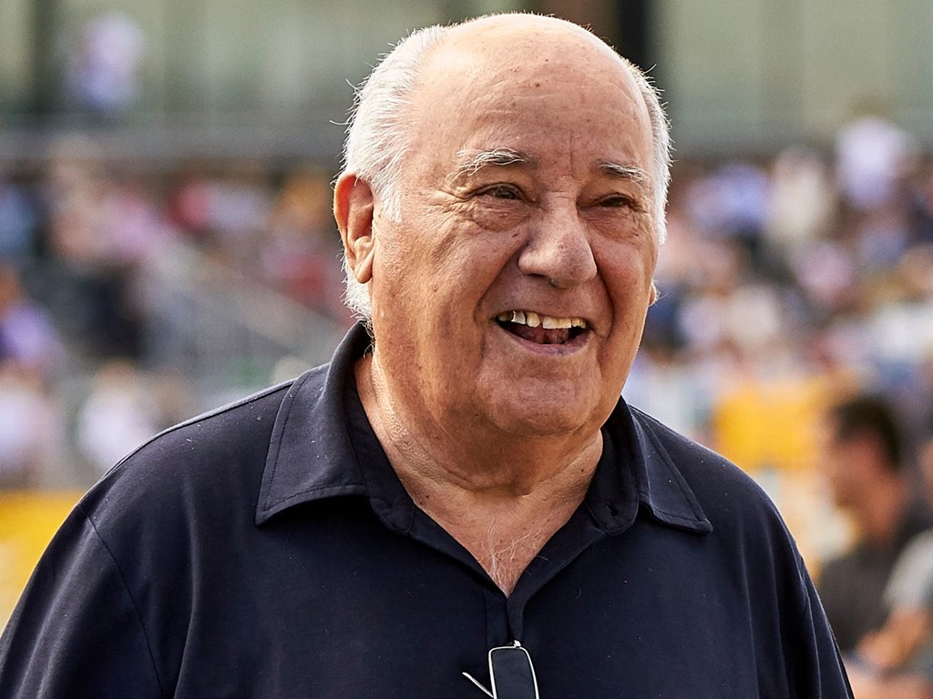 Amancio Ortega là người sáng lập Inditex, nhà bán lẻ quần áo lớn nhất thế giới. Hiện ông là người giàu nhất Tây Ban Nha, và giàu thứ 6 thế giới với khối tài sản trị giá 69,9 tỷ USD, theo thống kê từ Forbes. Phần lớn tài sản của ông đến từ 59% cổ phần ở Inditex. Ảnh: Getty.