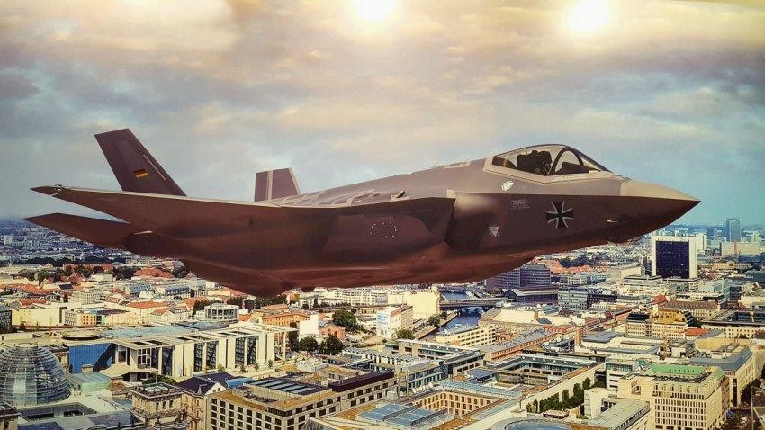  Tiêm kích tàng hình F-35 do Mỹ sản xuất đang được Không quân Đức lựa chọn để mua sắm nhằm thay thế phi đội Tornado đã lạc hậu của mình. Cổng thông tin 19FortyFive tin rằng quyết định như vậy có thể là một tin xấu đối với Nga.