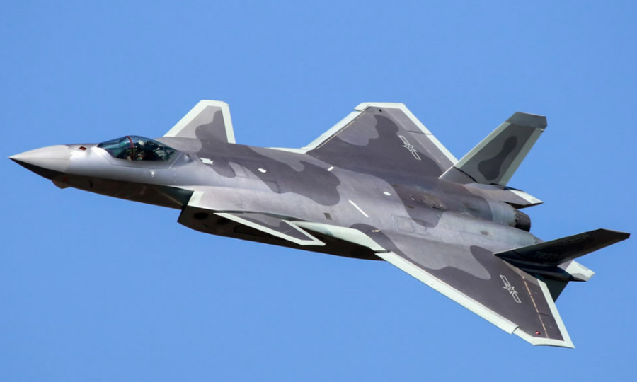  Chengdu J-20 là chiếc tiêm kích tàng hình thế hệ 5 rất tiên tiến do Trung Quốc tự nghiên cứu chế tạo, nó được kỳ vọng sẽ giúp nước này sánh ngang với không quân Mỹ.