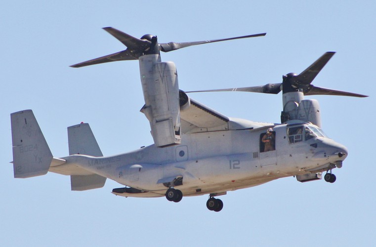 Bell/Boeing V-22 Osprey là phương tiện đầu tiên phát triển theo nguyên tắc tiltrotor hay còn được gọi là máy bay cánh quạt lật, đây là sự lai ghép giữa máy bay cánh bằng và trực thăng.