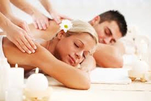 Spa là nơi bạn dành thời gian để cảm thấy khỏe mạnh, trẻ hóa và thoải mái. Thế nhưng một số loại hình  điều trị spa có thể tốn tiền mà không có giá trị về sức khỏe. Tháng 10 vừa qua một spa tại Nevada (Mỹ) đã dấy lên luồng lo lắng vì một phụ nữ đã chết trong buồng áp lạnh cho thấy, nguy hiểm tiềm ẩn trong ngành công nghiệp không có quy định chặt chẽ này.