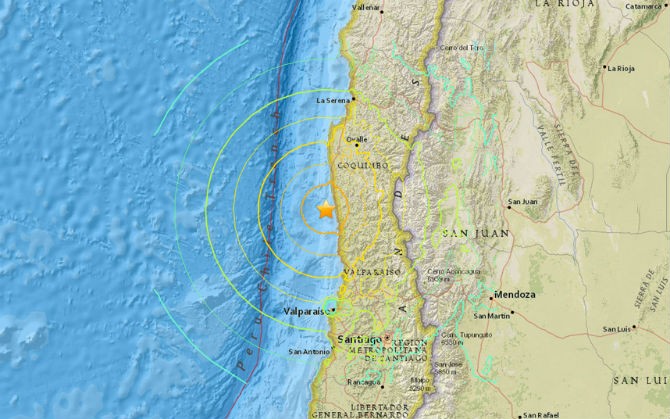 Trận  động đất 8,3 độ Richter ngoài khơi bờ biển Chile xảy ra vào tối 16/9 (giờ địa phương) gây cảnh báo sóng thần ở một khu vực rộng lớn, từ bờ biển California qua Thái Bình Dương tới Hawaii và New Zealand.