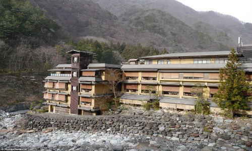 Khách sạn lâu đời nhất thế giới Nishiyama Onsen Keiunkan tọa lạc ở tỉnh Yamanashi, Nhật Bản.