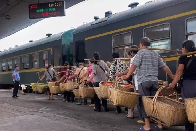 Theo Tân Hoa Xã, có thể nói, đây là đoàn tàu “đặc biệt” nhất trên tuyến đường sắt Bắc Kinh-Quảng Châu ở  Trung Quốc.