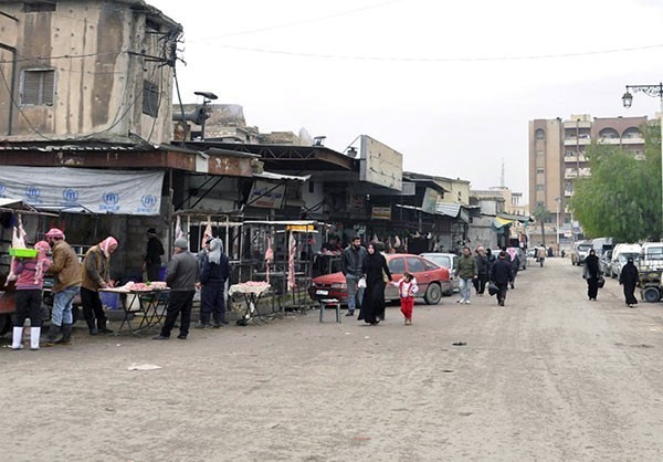 Người dân Syria tại một khu vực ở Hama,  Syria, đang tận hưởng những giây phút thanh bình và trở về cuộc sống thường nhật. Trong khi đó, quân đội Syria tiếp tục tấn công các nhóm phiến quân ở các khu vực khác.