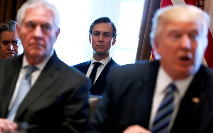 Jared Kushner,  con rể ông Trump, được xem là một phần của “trung tâm quyền lực” tại Nhà Trắng bên cạnh các cố vấn cấp cao khác là Steven Bannon, Kellyanne Conway và Reince Priebus. Tuy nhiên con đường tới Nhà Trắng của Jared được cho là khá gian truân.