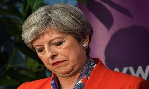 Trong cuộc  bầu cử Anh ngày 8/6, Đảng Bảo thủ của Thủ tướng Anh Theresa May đã không thể đạt được mục tiêu quá bán là 326 ghế cần thiết để tự thành lập chính phủ. Được biết, với 647 trong tổng số 650 ghế đã được công bố, đảng của Thủ tướng May chỉ giành được 316 ghế.