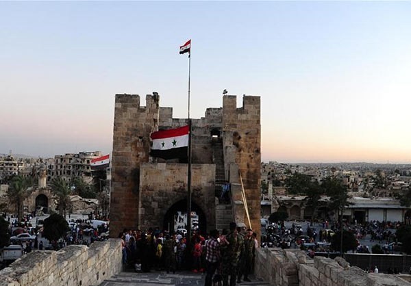  Cuộc sống ở thành phố Aleppo dần hồi sinh 7 tháng sau khi nơi này được giải phóng hoàn toàn khỏi ách chiếm đóng của phiến quân IS. Ảnh: FNA.