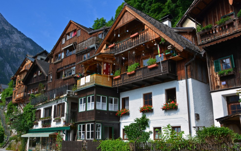 Hallstatt ở Áo là một trong những ngôi làng đẹp nhất thế giới và được biết đến là ngôi làng có một trong những mỏ muối cổ nhất hành tinh. (Nguồn ảnh: FS)