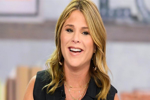 Ngày 9/12, Jenna Bush Hager, con gái của cựu Tổng thống Mỹ Bush, đã đến thăm trường THPT Cần Giuộc (Long An). Ảnh: TS.