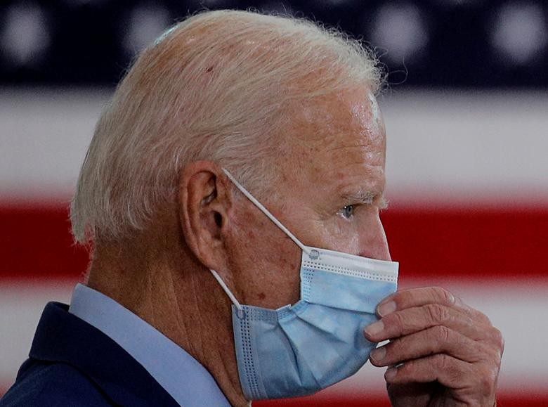 Theo hãng thông tấn Reuters, ứng viên Tổng thống Mỹ Joe Biden tiếp tục thực hiện chiến dịch vận động tranh cử của ông, sau khi  Tổng thống Trump mắc COVID-19. (Nguồn ảnh: Reuters)