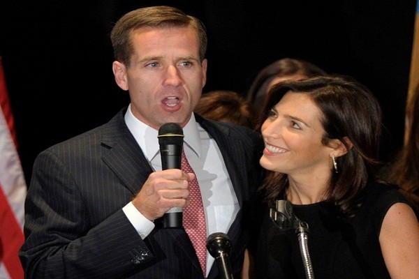 Hallie Olivere (sinh năm 1974) kết hôn với Beau Biden, con trai cả của ông  Joe Biden, vào năm 2002. Hallie và Beau có với nhau hai con: Con gái Natalie Biden và con trai Robert Hunter Biden II. Năm 2016, Beau qua đời ở tuổi 46 sau khi chống chọi với căn bệnh ung thư não.