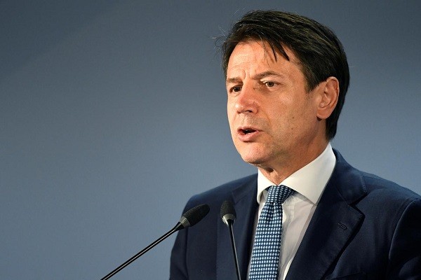 Ngày 26/1 (giờ địa phương), Thủ tướng Italy Giuseppe Conte chính thức đệ đơn từ chức và đã được Tổng thống Sergio Mattarella chấp nhận. Ảnh: Reuters.