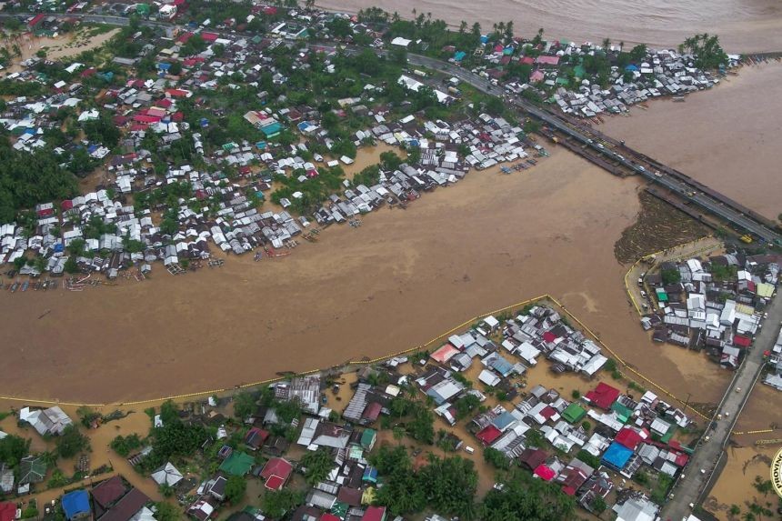 Theo The Straits Times, bão Dujuan đã đổ bộ vào Philippines hôm 21/2, gây ra tình trạng ngập lụt nghiêm trọng tại nhiều khu vực. (Nguồn ảnh: Facebook/Thống đốc tỉnh Surigao del Sur)