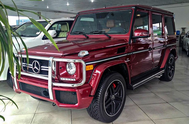 G63 AMG bắt đầu có mặt tại Việt Nam từ đầu năm 2014, tính cho đến nay cũng đã có khoảng hơn 10 chiếc lăn bánh trên trên phố. Hầu hết trong số đó đều có tông màu đen bóng hoặc trắng đục.