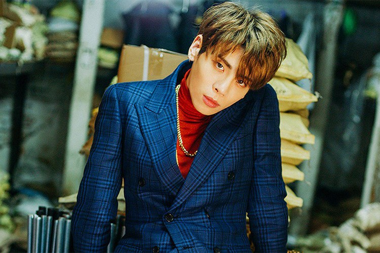 Thông tin Kim Jonghyun qua đời vào ngày 18/12 khiến giới showbiz Hàn chấn động. Chị gái của Kim Jonghyun xác nhận nam ca sĩ  Kim Jonghyun tự tử khi để tại thư tuyệt mệnh.