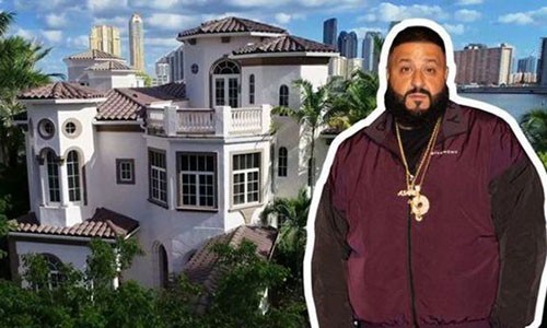 DJ Khaled, 43 tuổi, là một nhạc sĩ, DJ và cũng là nhà sản xuất âm nhạc nổi tiếng. Cái tên DJ Khaled trước kia còn lừng lẫy hơn nữa với biệt danh "bá chủ của những đôi giày". Hiện tại,  dinh thự tuyệt đẹp ở Miami của anh chàng đa tài với hệ thống tủ giày khổng lồ đang được rao bán với mức giá 7,99 triệu USD (~185 tỷ đồng)