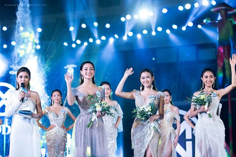 Lương Thùy Linh, Nguyễn Thị Thu Hiền và Nguyễn Tường San là 3 thí sinh xuất sắc nhất đêm thi Top Model của cuộc thi  Miss World Việt Nam 2019.