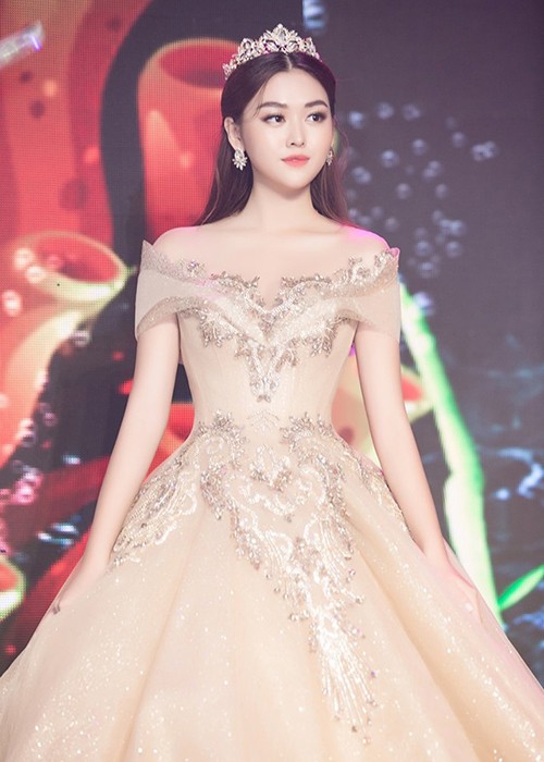 Mới đây,  Tường San có mặt trong bảng dự đoán cuộc thi Miss International 2019 (Hoa hậu Quốc tế 2019) được Missosology đăng tải.