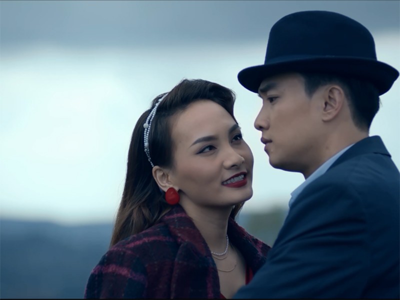 Nhà sản xuất phim “Đôi mắt âm dương” vừa tung MV “Tình đời” để làm rõ hơn ngoại hình, tính cách của nhân vật người thứ ba Lisa do  Bảo Thanh đóng.