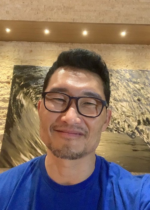  Daniel Dae Kim dương tính với Covid-19. Nam diễn viên người Mỹ gốc Hàn cho biết, anh ở New York suốt nhiều tuần trước để quay series truyền hình "New Amsterdam".