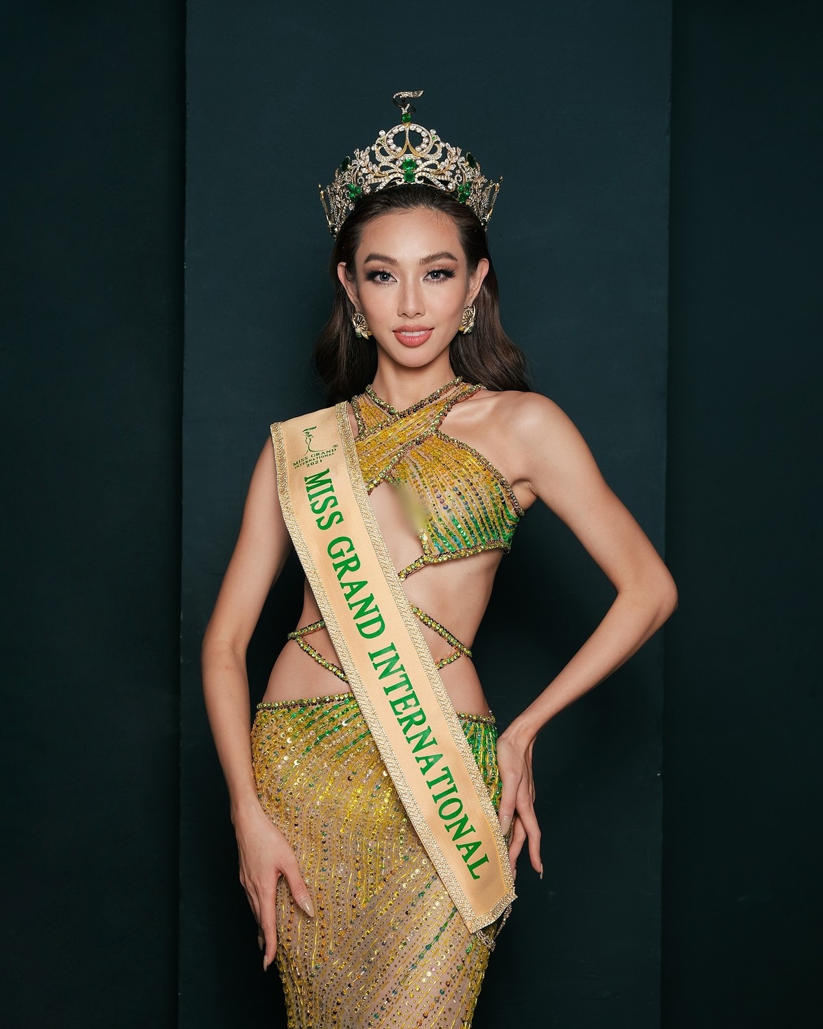  Nguyễn Thúc Thùy Tiên vừa đăng quang Miss Grand International 2021- Hoa hậu Hòa bình Quốc tế 2021 tổ chức tại Thái Lan. Ảnh: FB Thùy Tiên