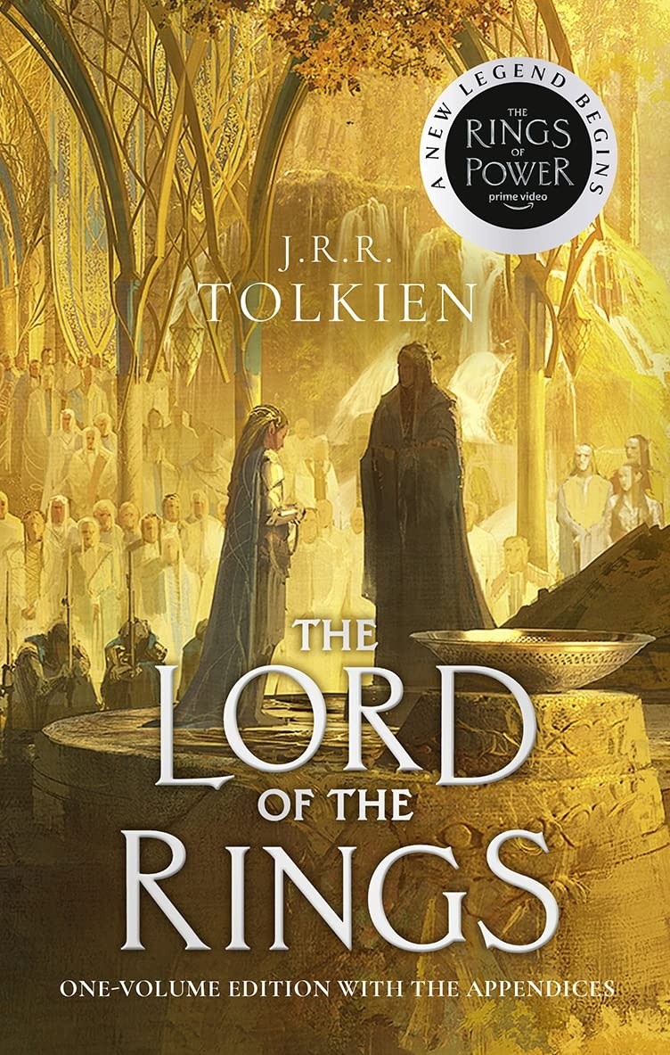 The Lord of the Rings: Đây là một bộ tiểu thuyết của nhà văn J. R. R. Tolkien. Trong lần trả lời phỏng vấn tờ The New Yorker, Elon Musk đã chia sẻ rằng mỗi khi cô đơn, ông thường đọc rất nhiều tiểu thuyết giả tưởng và khoa học viễn tưởng. "Những anh hùng trong các cuốn sách tôi đọc luôn cảm thấy bản thân có nghĩa vụ phải giải cứu thế giới", CEO hãng xe Tesla chia sẻ với phóng viên. Ảnh: Amazon.