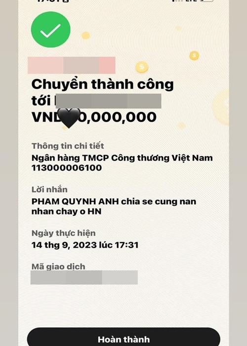 Phạm Quỳnh Anh chung tay giúp đỡ các nạn nhân trong vụ  cháy chung cư mini ở phường Khương Đình, quận Thanh Xuân (Hà Nội). Cô chia sẻ: “Không bao giờ là đủ cho những sự mất mát mà Hà Nội của tôi đang trải qua. Là một người con của Hà Nội, tôi chỉ muốn đóng góp một chút tấm lòng của mình chia sẻ với những ai đang trải qua nỗi đau thương tận cùng này. Mong Hà Nội của tôi sớm bình an”. Ảnh: FBNV.