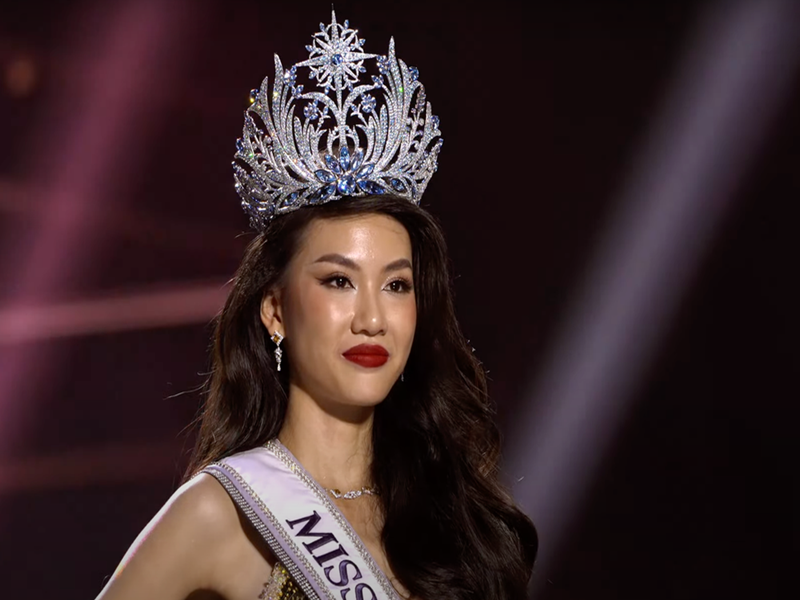 Tối ngày 29/9, Bùi Quỳnh Hoa giành vương miện  Miss Universe Vietnam 2023. Cô "đánh bại" 17 thí sinh để đoạt ngôi vị cao nhất. Ảnh: Tiền Phong.