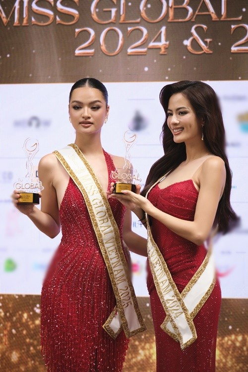 Top 2 của chương trình truyền hình thực tế thuộc khuôn khổ Miss Global Vietnam vừa lộ diện, gồm  Nguyễn Đình Như Vân (phải) và Kiều Thị Thúy Hằng. Như Vân sẽ thi Miss Global 2024 còn Thúy Hằng đại diện Việt Nam ở Miss Global 2025. Ảnh: Yeah1.