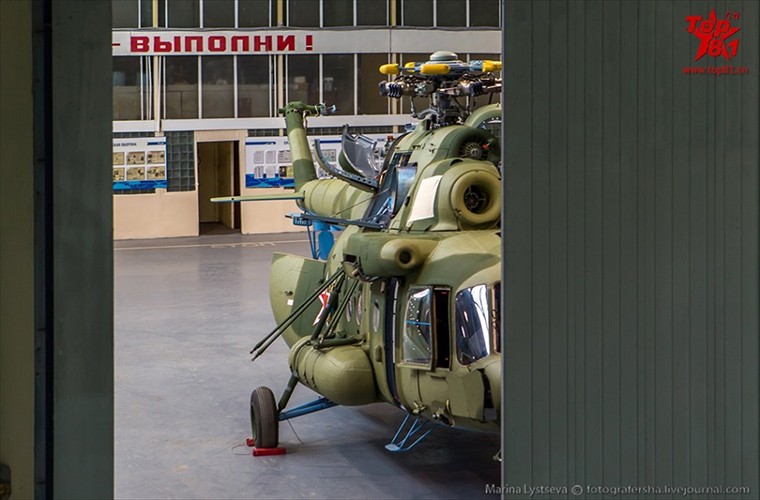 Kazan Helicopter có lịch sử phát triển từ thời Liên Xô, nó được xây dựng từ năm 1940 tại vùng Kazan thuộc Cộng hòa Tatarstan, Nga ngày nay. Hầu hết các loại trực thăng Nga đều được sản xuất tại Kazan trong đó có cả những chiếc trực thăng vận tải đa năng Mi-8, mẫu trực thăng đang phục vụ tại hơn 100 quốc gia trên thế giới, trong đó có Việt Nam.