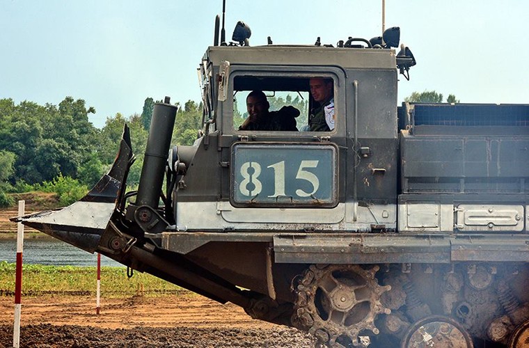 Theo Bộ Quốc phòng Nga đưa tin cho hay, hội thao quân sự mang tên "Engineering formula" giữa các đơn bị công binh Nga vừa được bộ quốc phòng nước này tổ chức vào đầu tháng này tại vùng Volgograd.