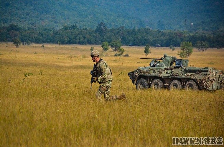 Theo Bộ Quốc phòng Mỹ, đợt tập trận thường niên mang tên Brave Warrior 16 giữa quân đội nước này và Quân đội Hungary đã chính thức diễn ra tại trung tâm huấn luyện Bakony của Hungary trong tháng 9. Với sự tham gia của Lữ đoàn bộ binh cơ giới số 5 của Hungary và Trung đoàn kỵ binh số 2 của Mỹ.