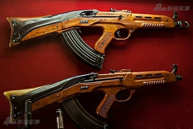 Trên những khẩu  súng trường tấn công dạng bullpup, tay cầm sẽ tận dụng được tối đa độ dài nòng súng mà vẫn giảm thiểu được độ dài tổng thể của súng, khiến súng có uy lực lớn hơn, tầm bắn xa hơn mà vẫn nhỏ gọn. Nguồn ảnh: Sina.