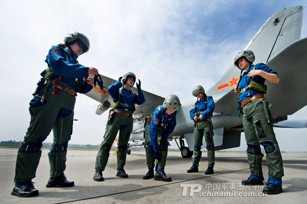 Lực lượng Không quân Giải phóng Quân Nhân dân Trung Quốc (PLA), đang thực hiện các bước đi để xóa bỏ lợi thế quan trọng, mà Không quân Mỹ nắm giữ trước không quân Trung Quốc, chính là chất lượng của các  phi công chiến đấu.