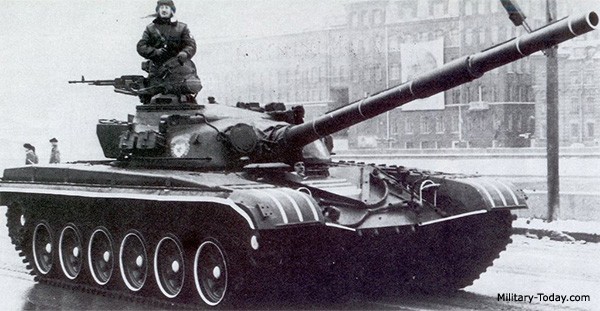  Xe tăng T-72 được Quân đội Liên Xô đưa vào sử dụng từ năm 1973, gần nửa thế kỷ sau đó, T-72 vẫn được sử dụng rộng rãi trên ở 45 quốc gia và tham gia vào nhiều cuộc xung đột trên thế giới.