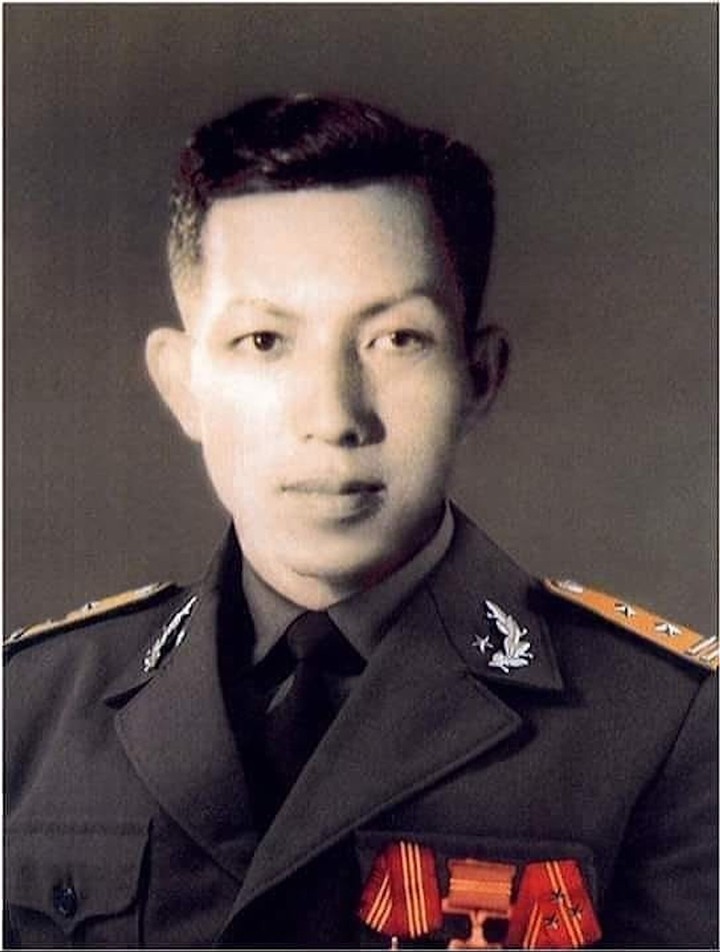  Đặng Văn Việt (1920 – 25/9/2021) là một trung tá trong Quân đội nhân dân Việt Nam. Ông nguyên là trung đoàn trưởng đầu tiên của Trung đoàn 174 - một trong 3 trung đoàn chủ lực đầu tiên của Quân đội nhân dân Việt Nam.