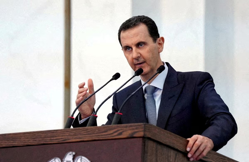  Ông Bashar al-Assad đã rời khỏi đất nước sau khi ra lệnh thực hiện một cuộc chuyển giao quyền lực trong hòa bình, Nga tuyên bố vào ngày 8/12. Ảnh: Reuters.